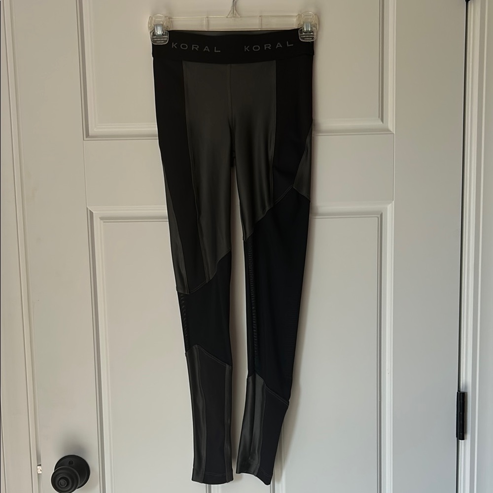 Koral Two-Tone Black and Gray Leggings